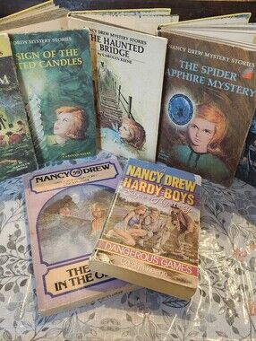 Nancy Drew Vintage Book Lot Of 7 - Hard And Paperback Multi-Color Covers 40s-80s